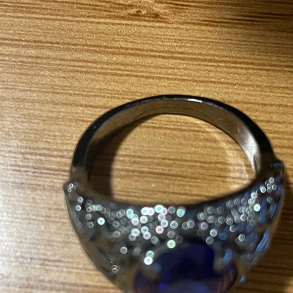 Smooth Alloy / sapphire-like stone size 9.5 Ring | truly gorgeous - Picture 10 of 12